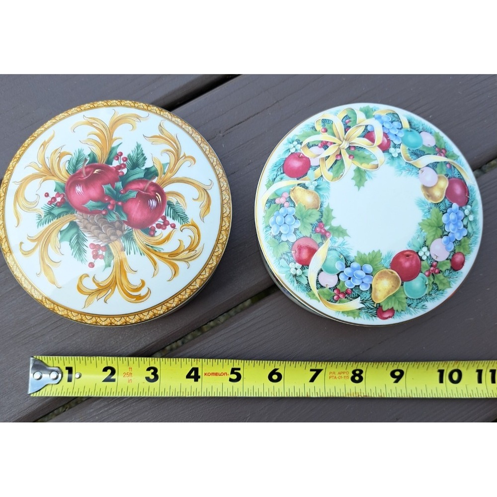 Set Of 2 Mikasa Christmas Decorative Collectable Porcelain Trinket Boxes Japan